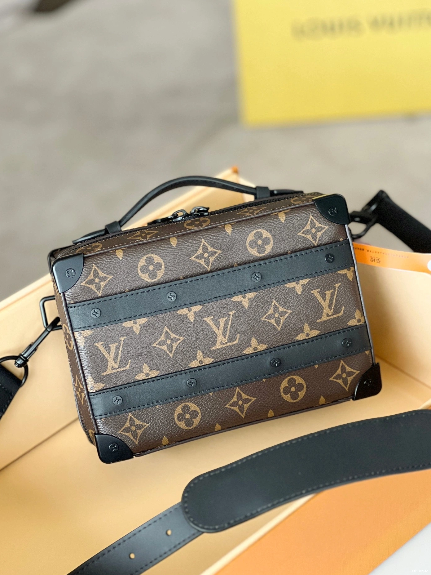 Cheap VUITTON TRUNK SOFT LOUIS HANDLE 0809